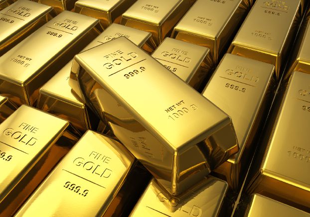 Gold Rises as Coal Hits a 12-Year Low