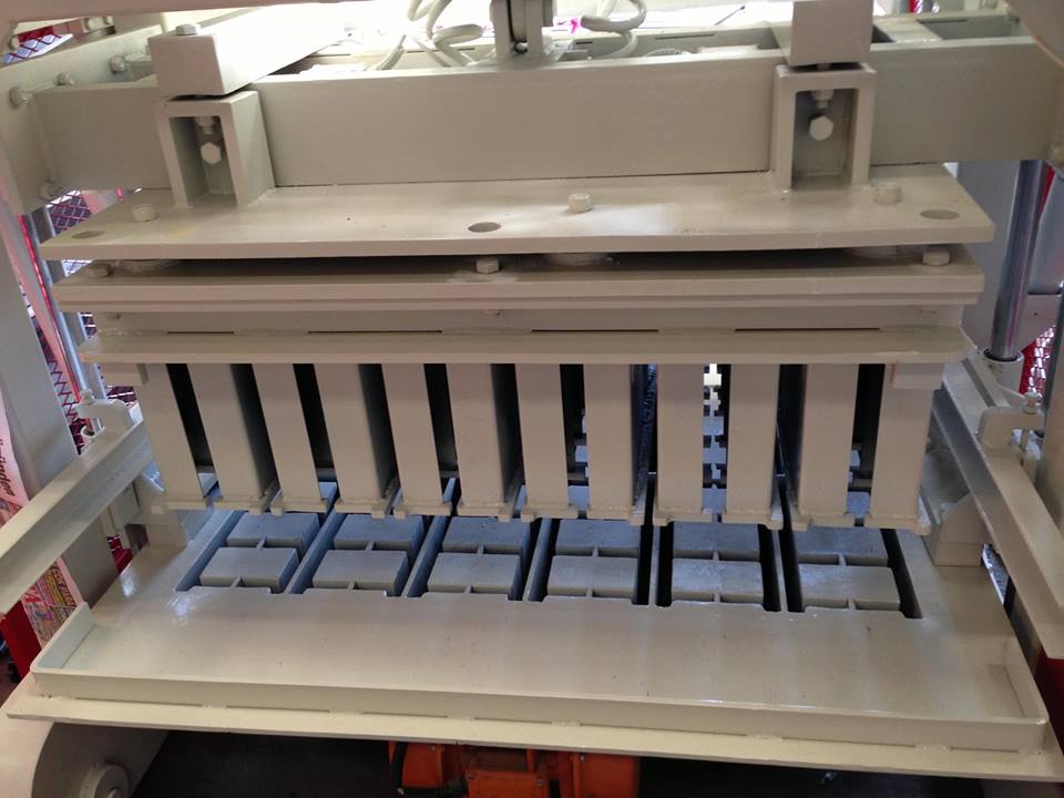CM-10 Mobile Block Making Machine